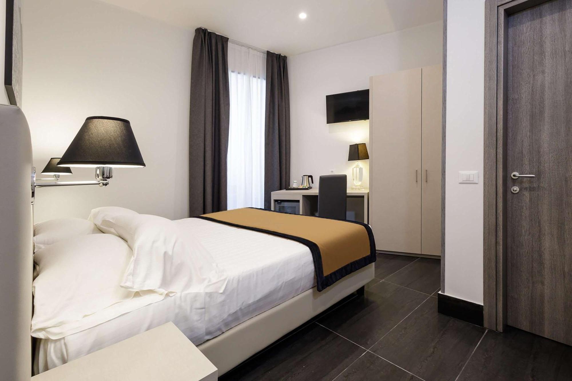 Best Western Hotel Dei Mille Nápoly Kültér fotó